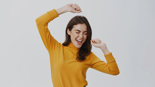 खुश रहना चाहते हैं तो लाइफस्टाइल में करें ये 5 बदलाव, आएगी पॉजिटिविटी