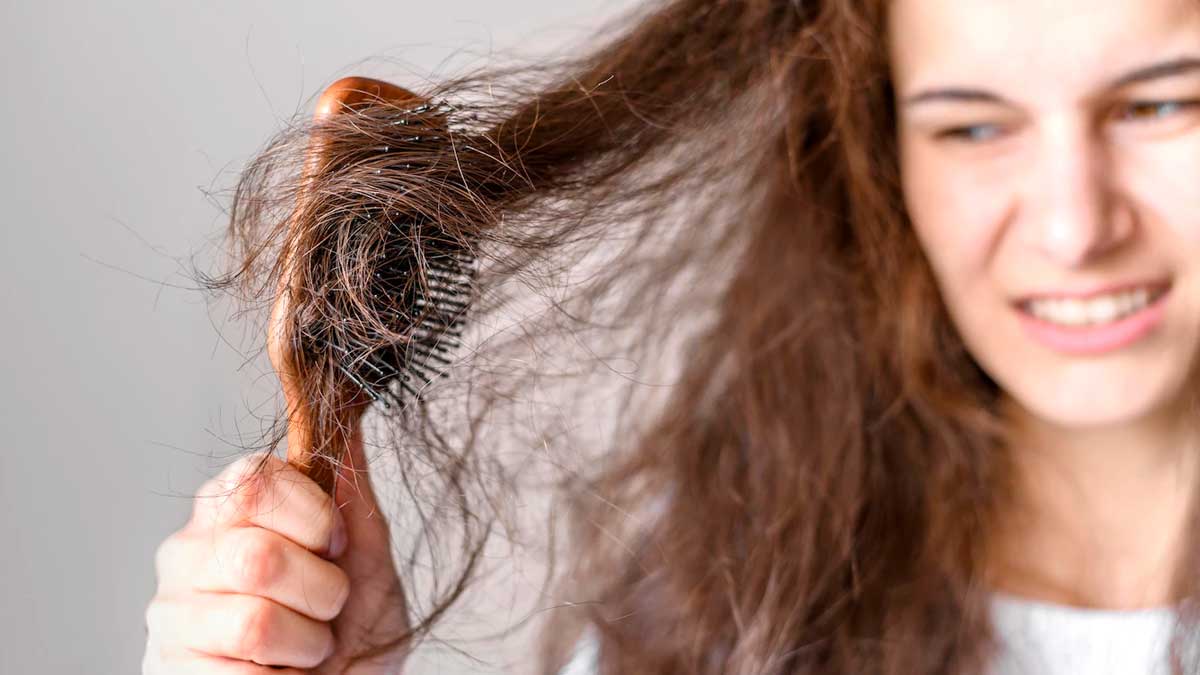 मेंहदी लगाने के बाद रूखे हो जाते हैं बाल? इन उपायों से करें ये समस्या दूर