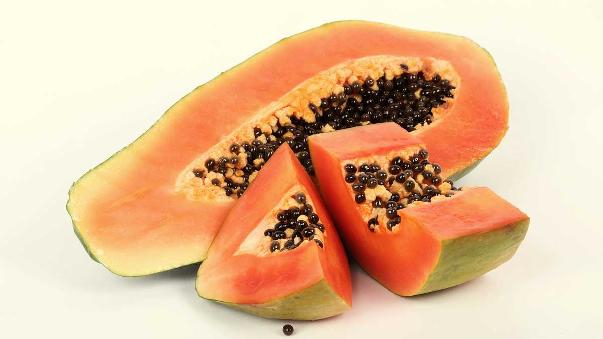 aloe-vera-papaya-for-glowing-skin
