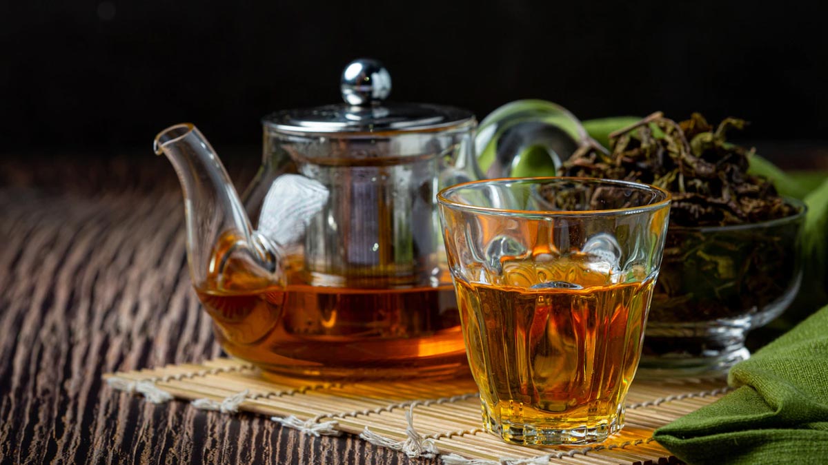बारिश के मौसम में वायरल बीमारियों से बचने के लिए पिएं ये आयुर्वेदिक चाय 