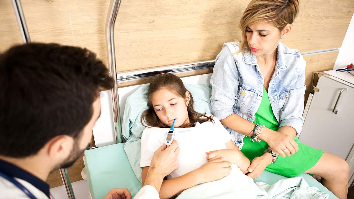 मॉनसून में बच्चा नहीं पड़ेगा बीमार, न्यूट्रिशनिस्ट रुजुता दिवेकर से जानें 4 जरूरी टिप्स