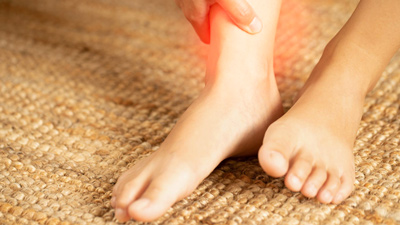 यूरिक एसिड में कैसे फायदेमंद है नींबू का रस? जानें इसके प्रभाव और सेवन का तरीका