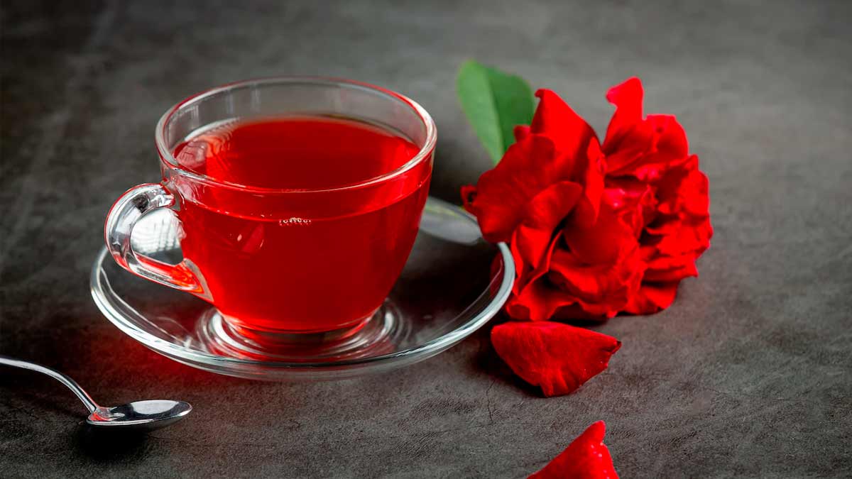 Ghar Me Gulab Jal Kaise Banaye