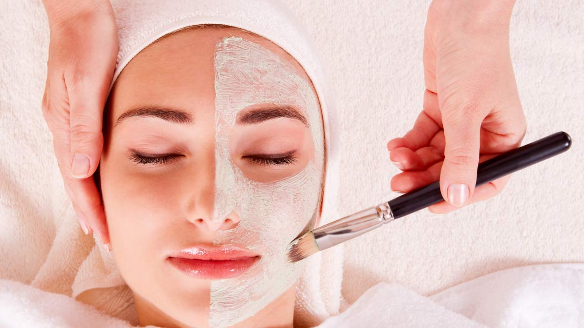 चेहरे पर ब्लीच कराने के बाद त्वचा की देखभाल कैसे करें? जानें 5 टिप्स
