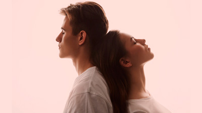 Relationship Tips: क्या करें जब आपका पार्टनर करे आपको इग्नोर?