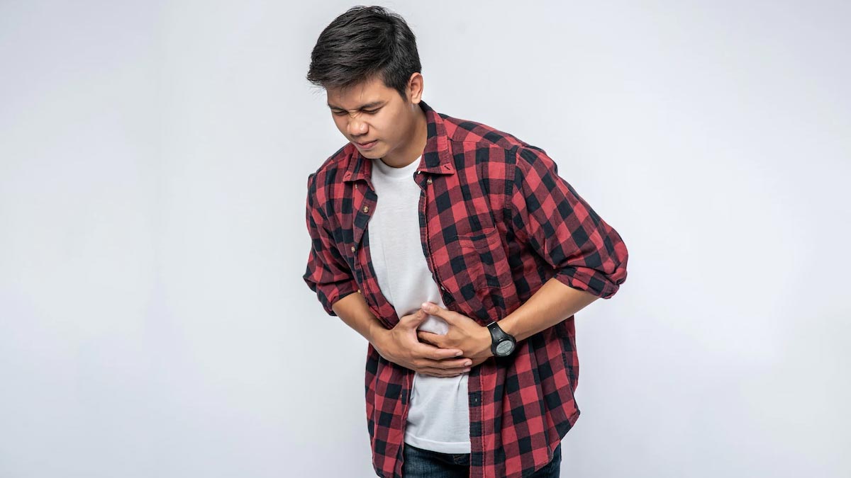 stomach gas symptoms