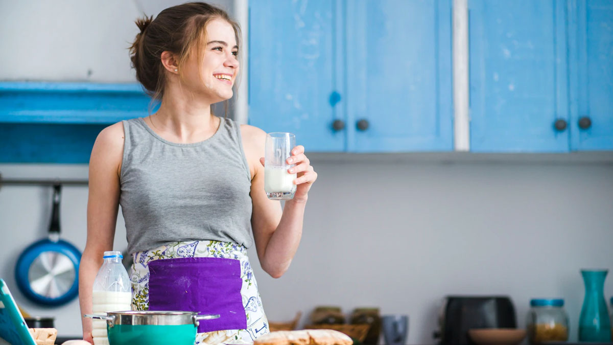 drinking milk on empty stomach