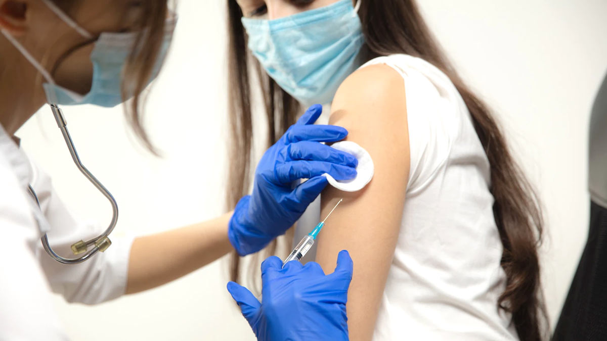 Key Reasons to Get The Flu shot, According To a Doctor