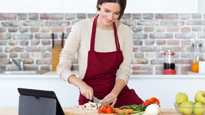 सेहतमंद रहना है तो अपने किचन में मौजूद इन अनहेल्दी चीजों को बदलें इन 6 हेल्दी चीजों से