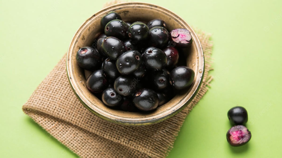 क्या प्रेगनेंसी में जामुन खा सकते हैं? जानें इससे जुड़े फायदेनुकसान और