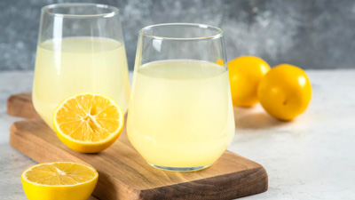 सुबह खाली पेट पीते हैं नींबू पानी तो बरतें सावधानी, सेहत को हो सकते हैं ये नुकसान