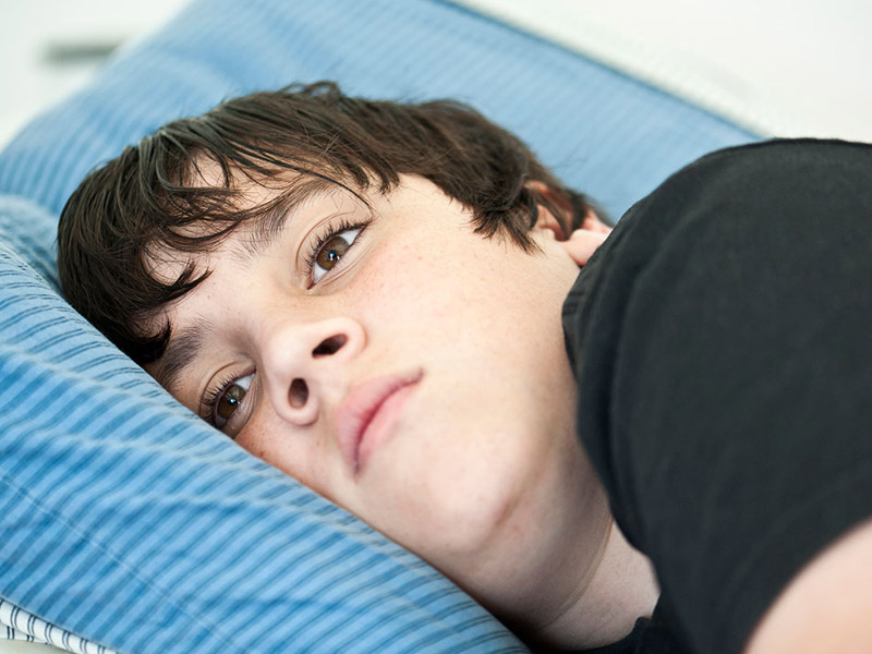 क्‍या आपका बच्‍चा भी सोते समय बार-बार चौंककर उठ जाता है? जानें इसका कारण और सही उपचार