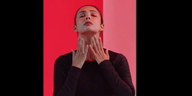 टैपिंग पोज