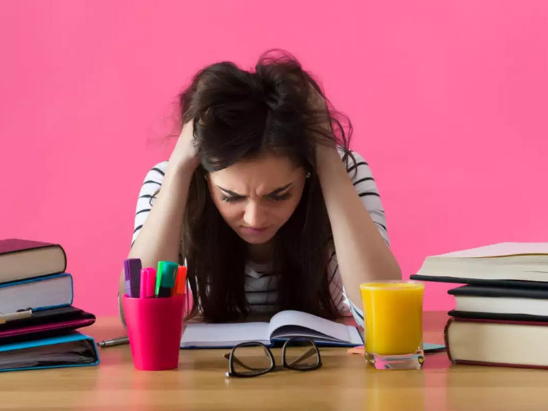 बच्चों में परीक्षा के बाद तनाव (पोस्ट एग्जाम स्ट्रेस) कम करने के टिप्स |  Post Exam Stress In Kids Prevention Tips