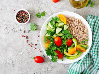 गर्मी में शरीर को हाइड्रेट रखने के लिए खीरे से बनाएं ये आसान ब्रेकफास्ट, जानें रेसिपीज और फायदे