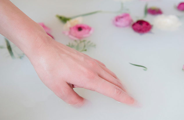 milk for dry hands