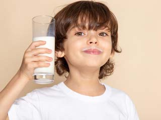 परीक्षा के दौरान बच्चों में बढ़ जाते हैं स्ट्रेस और थकान, इसे दूर करने के लिए उन्हें दें ये 5 हेल्दी ड्रिंक्स