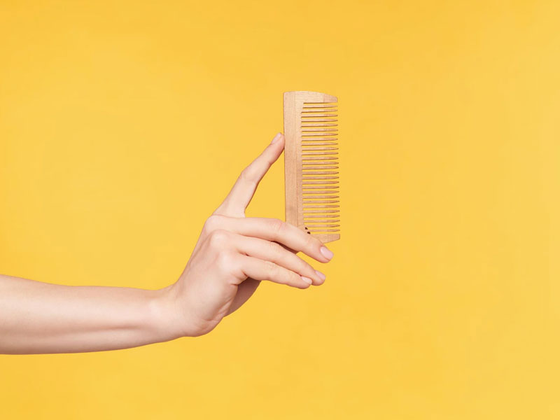 Clean Combs Stimulate Healthy Hair, Here Is How To Keep Combs Clean 