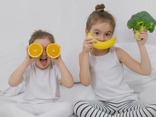 आयरन की कमी दूर करने के लिए बच्चों को रोजाना खिलाएं ये 5 हेल्दी फूड्स