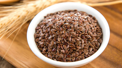 अलसी के बीज की तासीर कैसी होती है? गर्मियों में इसका सेवन करते समय बरतें ये सावधानी