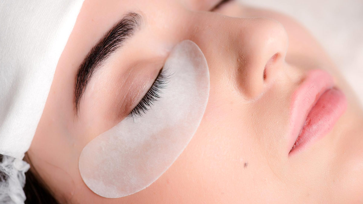 eyeliner-remover