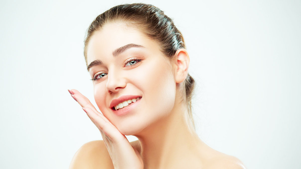 How to make a face pack of gram flour and vitamin E capsules