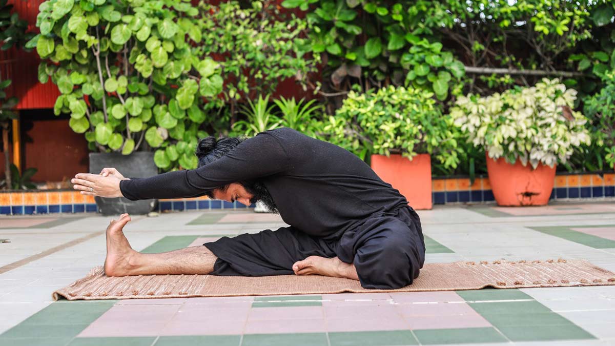 Yoga for Enlarged Prostate | Swami Ramdev shares yoga asanas and pranayam –  India TV