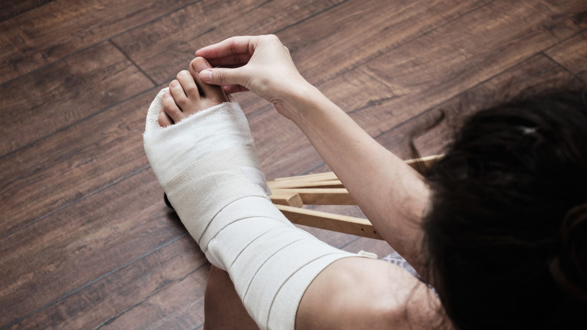 Flour-Ghee-and-Turmeric-Paste-for-injury-t