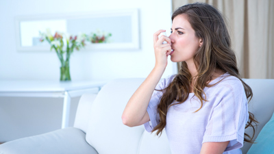 अस्थमा के मरीज सर्दियों में न करें इन चीजों का सेवन, बढ़ सकती है परेशानी