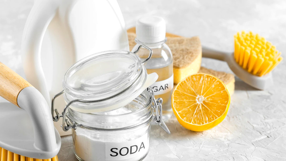 Baking-soda-for-hair