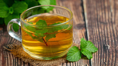 ग्रीन टी के साथ क्या मिलाकर पीना चाहिए?