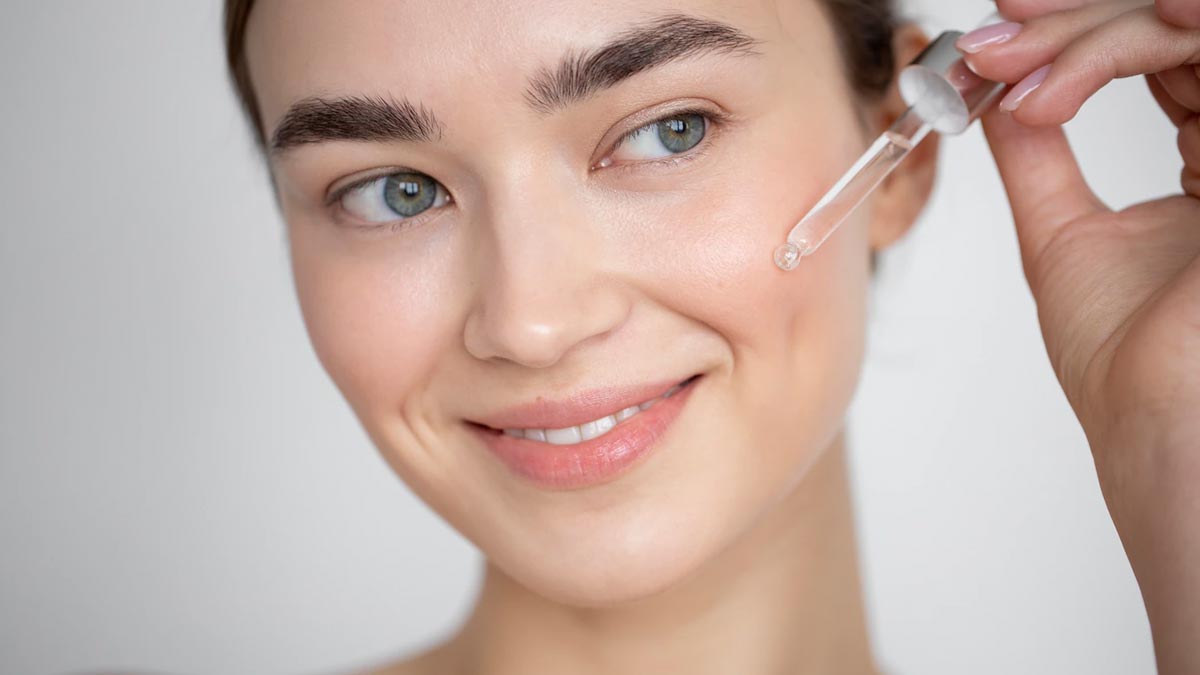 Se puede usar retinol en el contorno de ojos