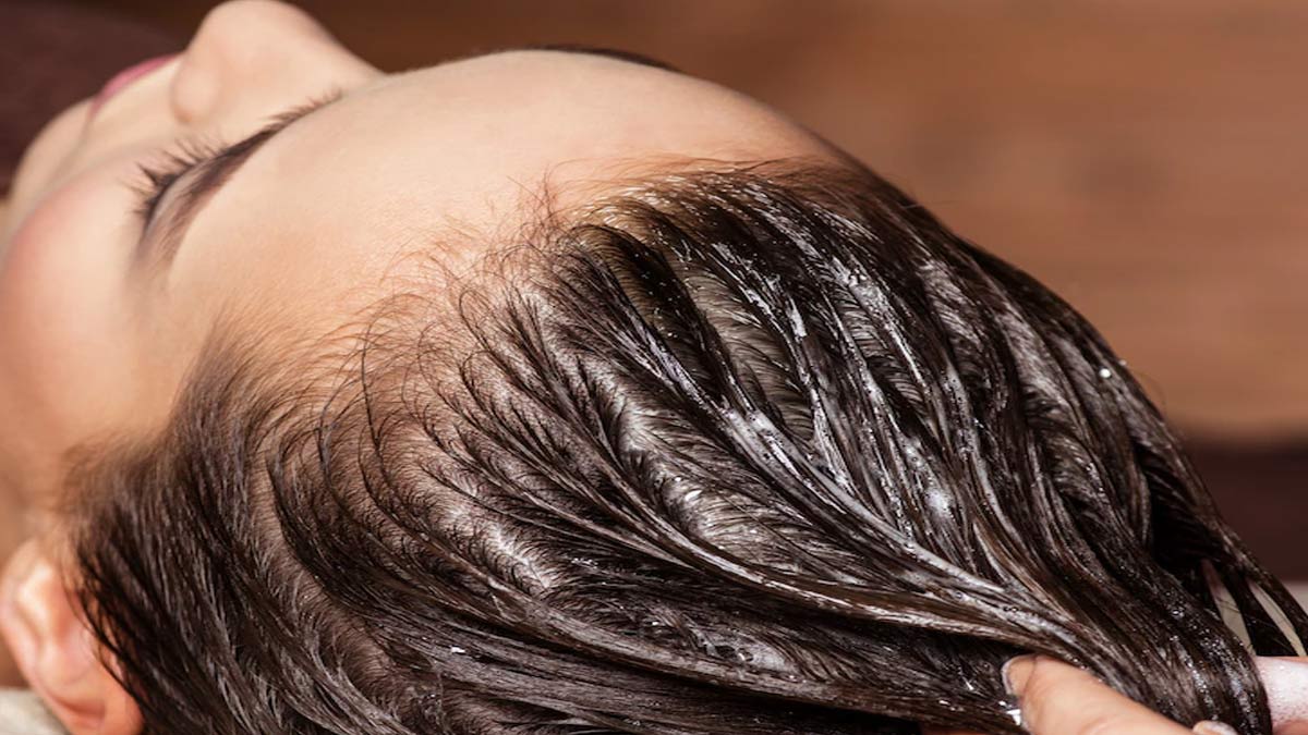5-how-to-apply-egg-on-hair-in