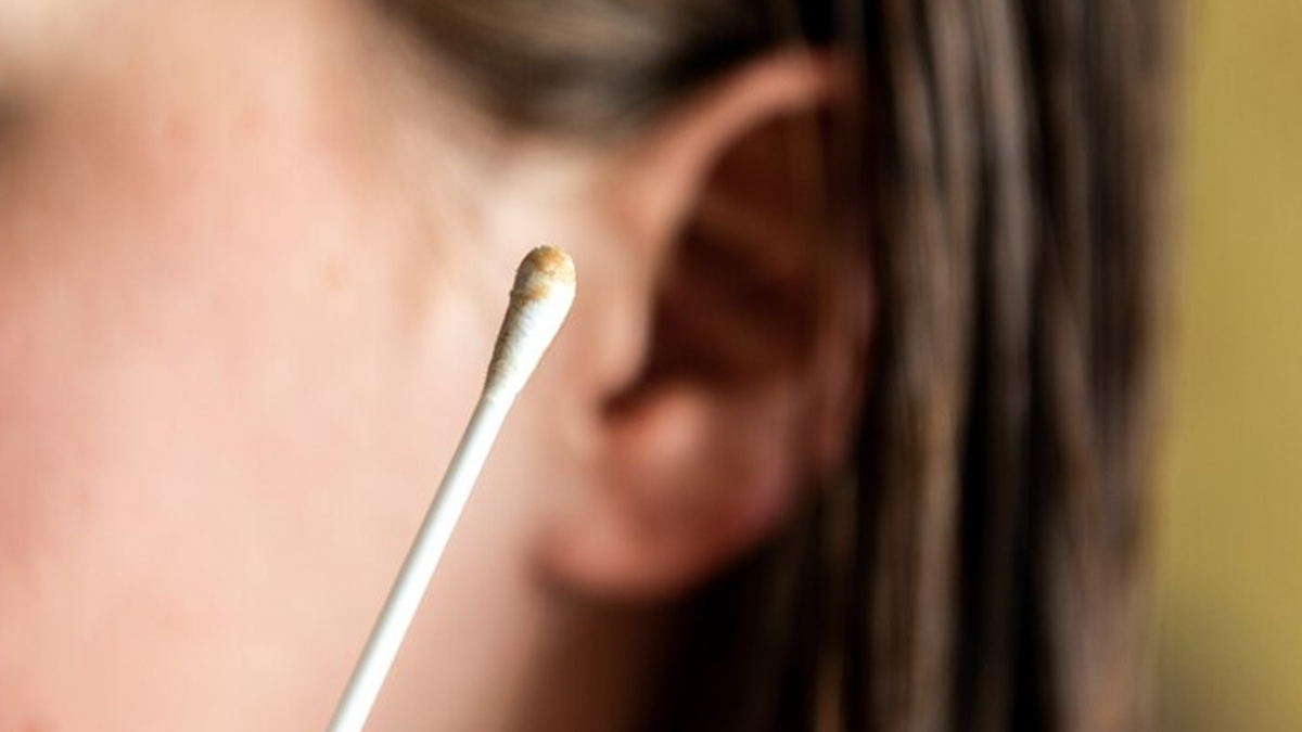 Ear Wax Removal benefits. - Discretion Hearing