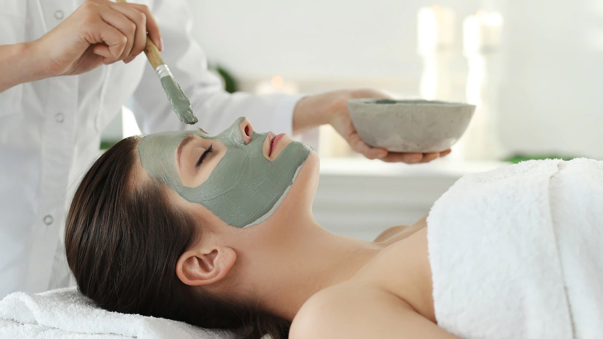 Methi Face Pack For Oily Skin