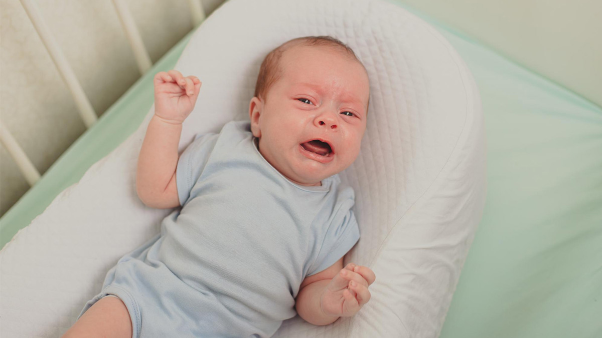 नवजात शिशु में डायरिया के लक्षण, कारण और इलाज