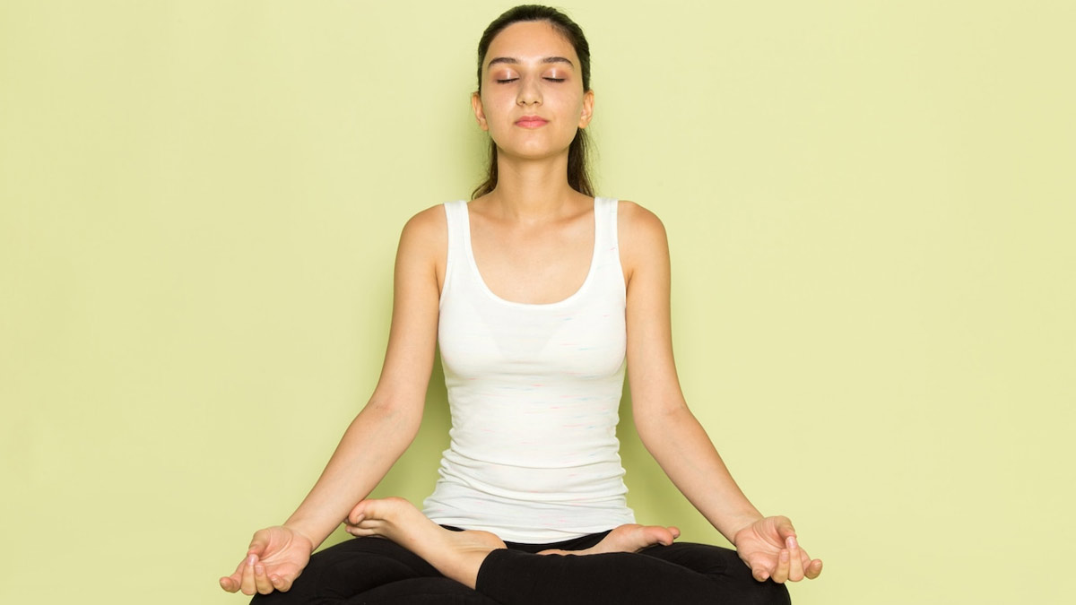 How To Do Padmasana (Lotus Pose) - Steps, Benefits & Variations | PDF