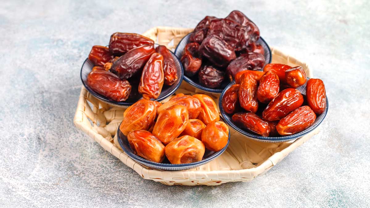 Soaked Dates Benefits in hindi