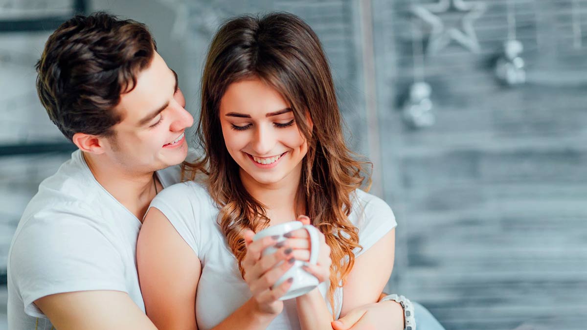 ये 5 आदतें आपको बना सकती हैं Happy Couple, मजबूत रिश्ते के लिए हैं जरूरी
