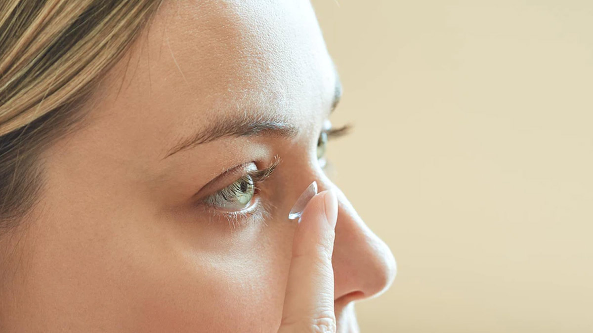 23 contact lens removed