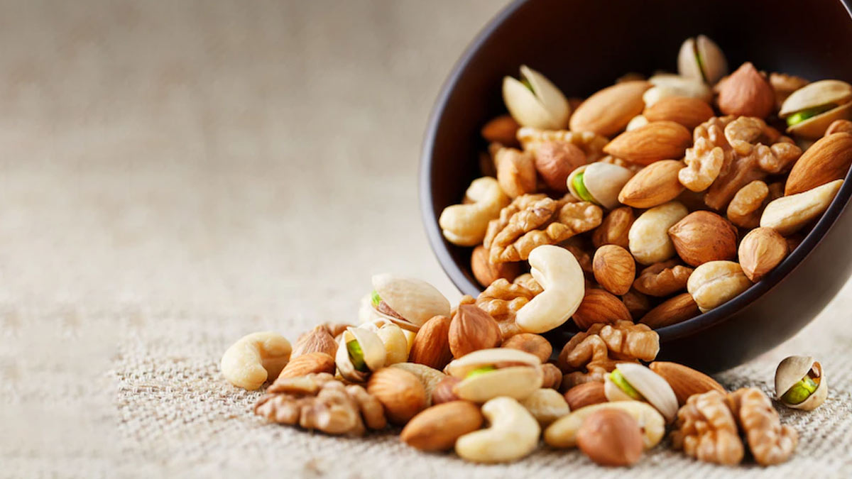 Right Time To Eat Dry Fruits