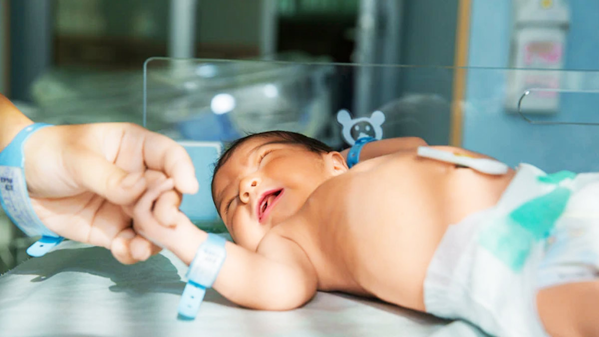 प्रीमेच्‍योर बेबी के सही व‍िकास के ल‍िए जरूरी हैं ये 5 बातें