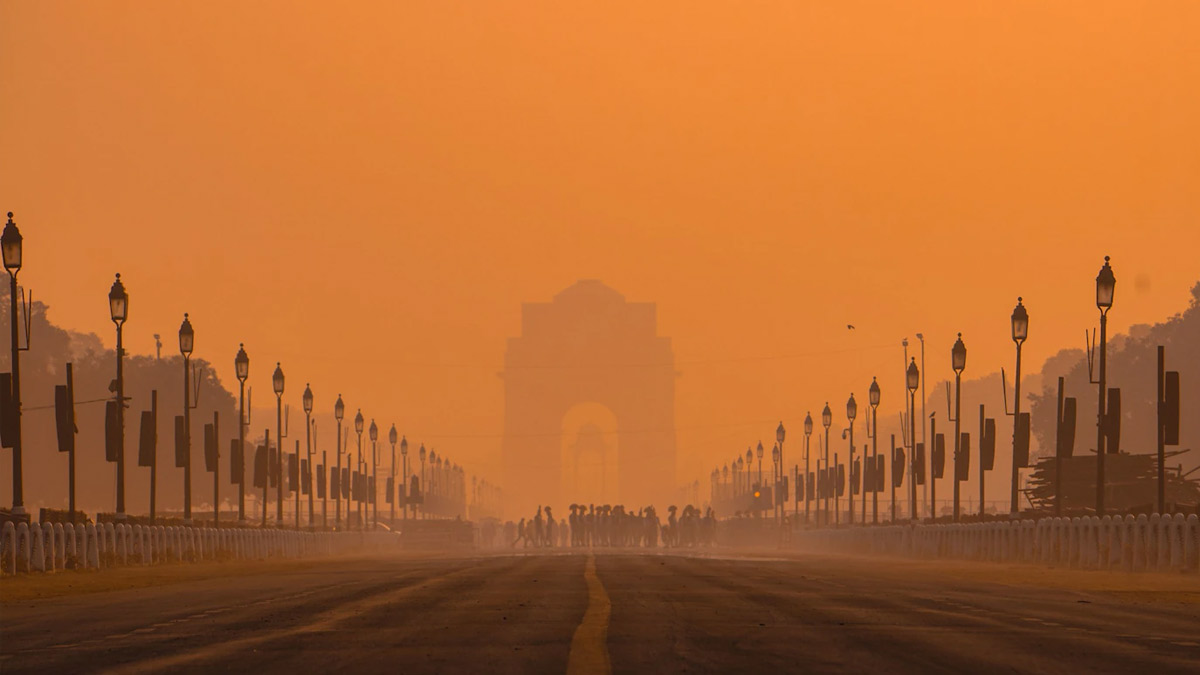Delhiites Wake Up To ‘Very Poor’ Air Quality Post Diwali, This Is How You Can Save Yourself
