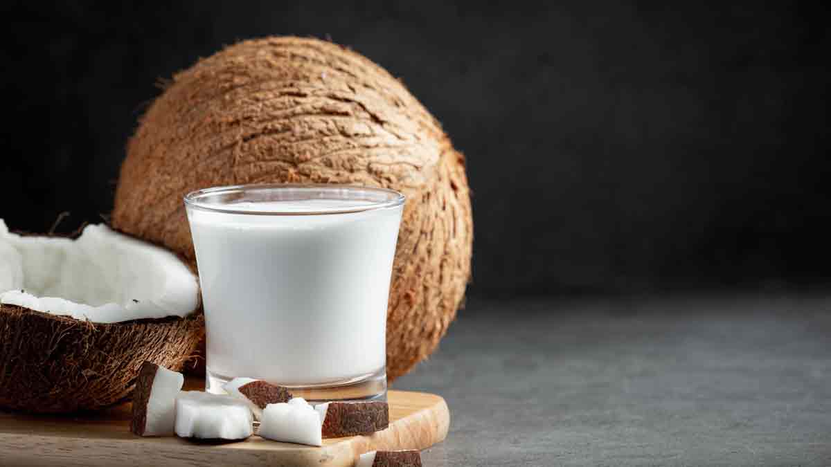 coconut-milk-banana-for-skin