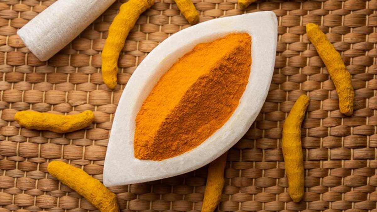 haldi benefits for hair 