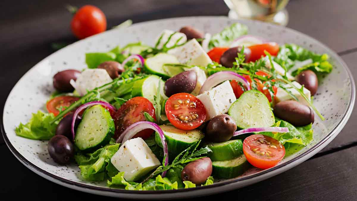 4 Health Benefits Of Eating Salad Greens OnlyMyHealth