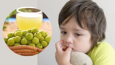 बच्चों में आयरन की कमी दूर करने के लिए पिलाएं आंवले का जूस, मिलेगा फायदा