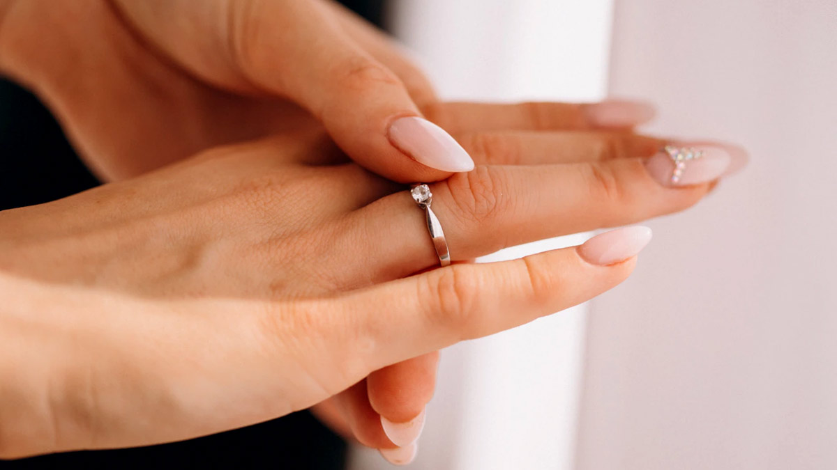 Wearing A Tight Ring Can Lead To Embedded Ring Syndrome