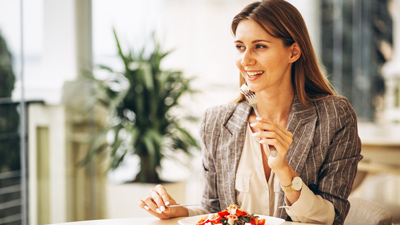 आयुर्वेद अनुसार 1 दिन में कितनी बार खाना खाना चाहिए?