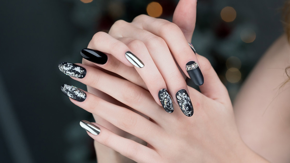 How Honey Can Help Improve Your Nails